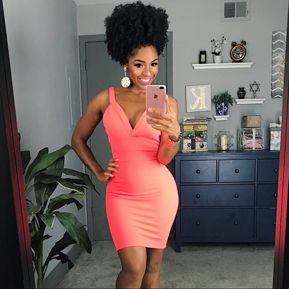 Dresses & Skirts - Neon Pink Midi Dress